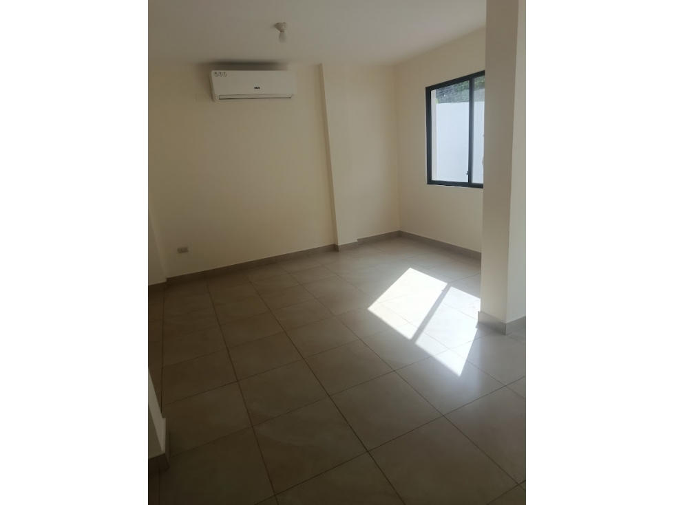 CASA DE 2 PLANTAS EN ALQUILER BOSQUES DE LA COSTA — foto 5