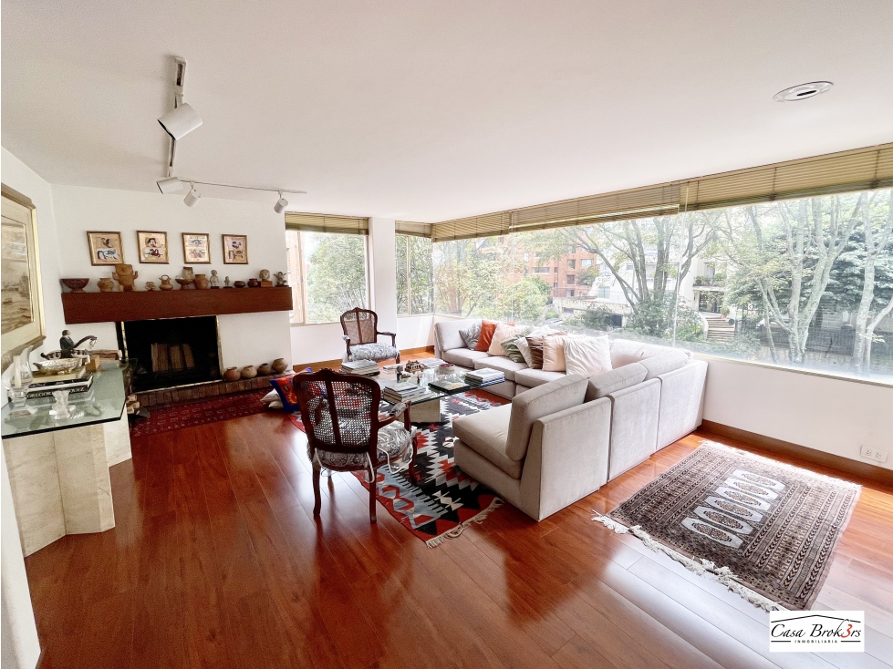 Lindo apartamento Rosales con balcón para venta — foto 2