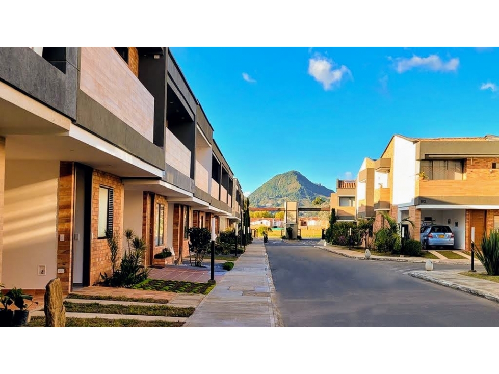Casa para estrenar en La Ceja - 1