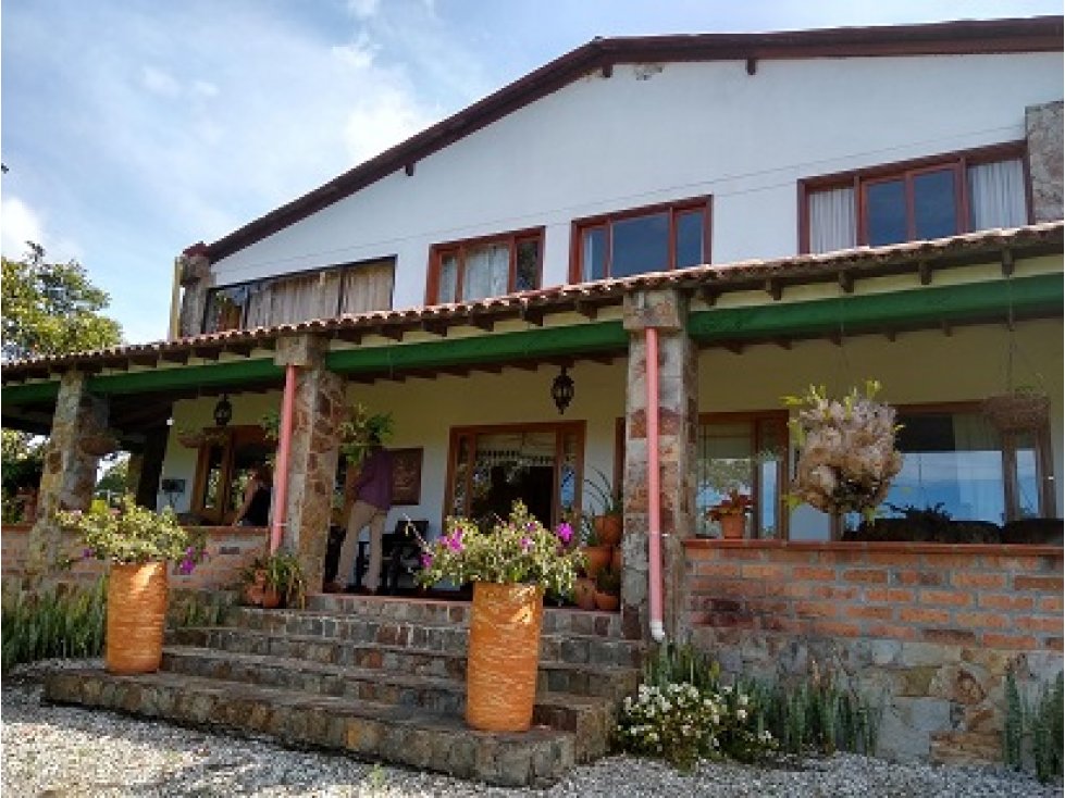 VENTA FINCA INDEPENDIENTE EN EL TABLAZO- PESEBRERAS