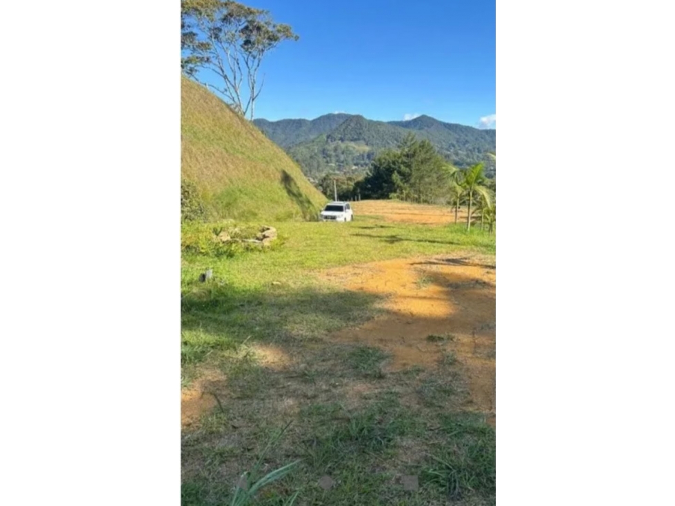 VENTA DE LOTE EN CONDOMINIO EN VIA LA CEJA A SAN ANTONIO — foto 2