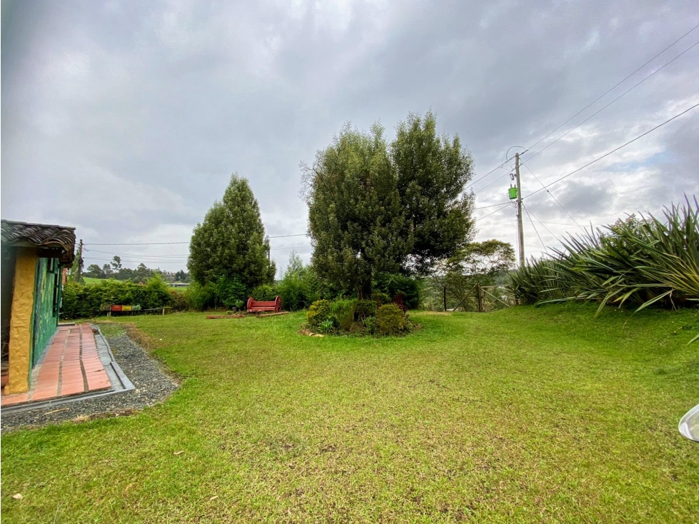 Finca en Venta en Santa Elena con 4 Cabañas - 2