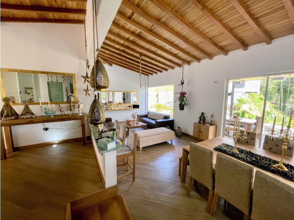 CASA CAMPESTRE EN LA CEJA
