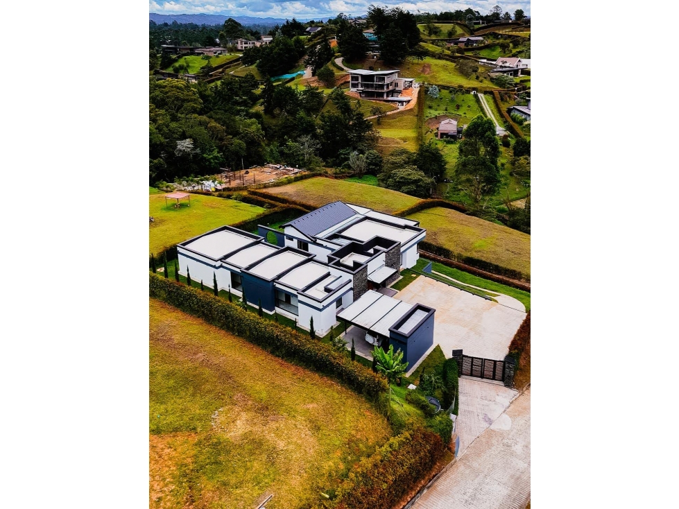 ESPECTACULAR CASA CAMPESTRE EN EL CARMEN- CANADA — foto 4