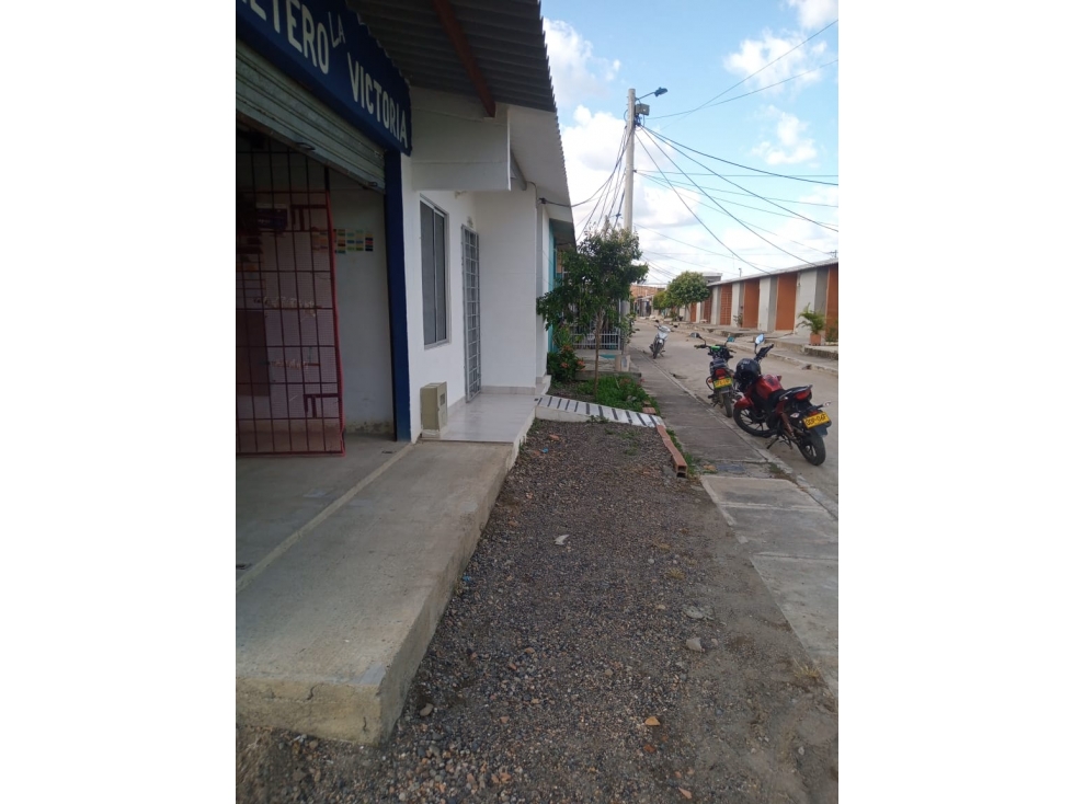 VENDO CASA CON LOCAL COMERCIAL EN EL BARRIO LA VICTORIA MONTERIA — foto 2