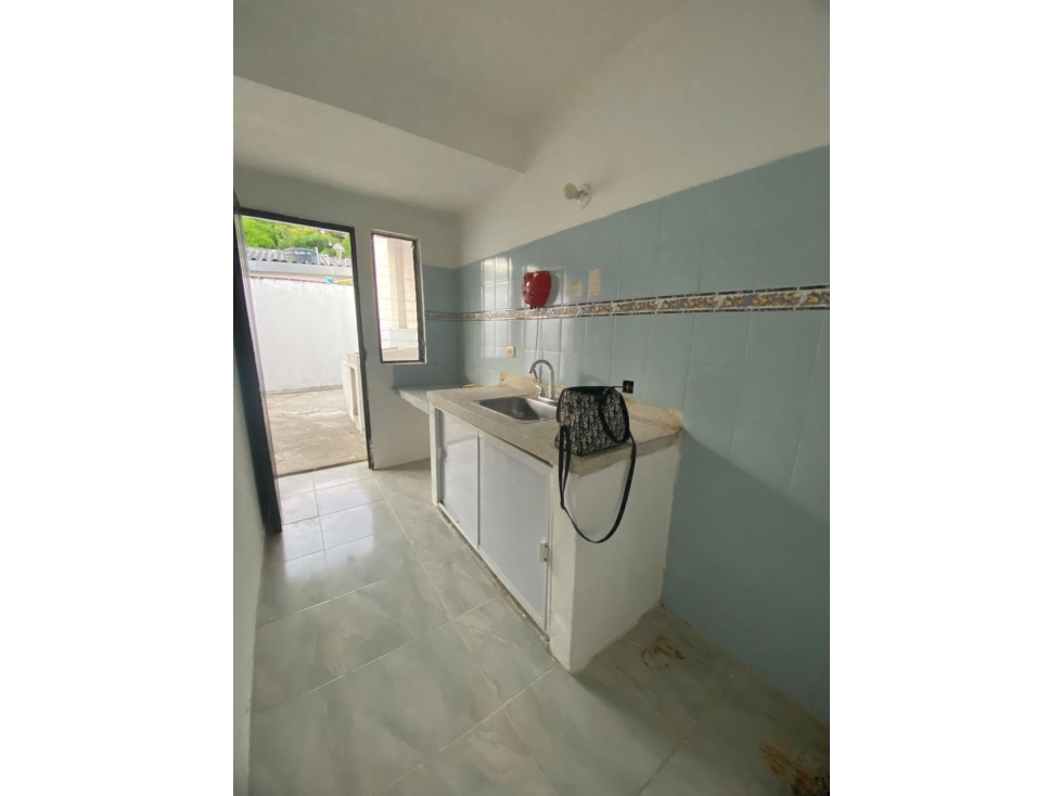 VENDO CASA EN LA URBANIZACION COMFACOR GARZONES MONTERIA — foto 4