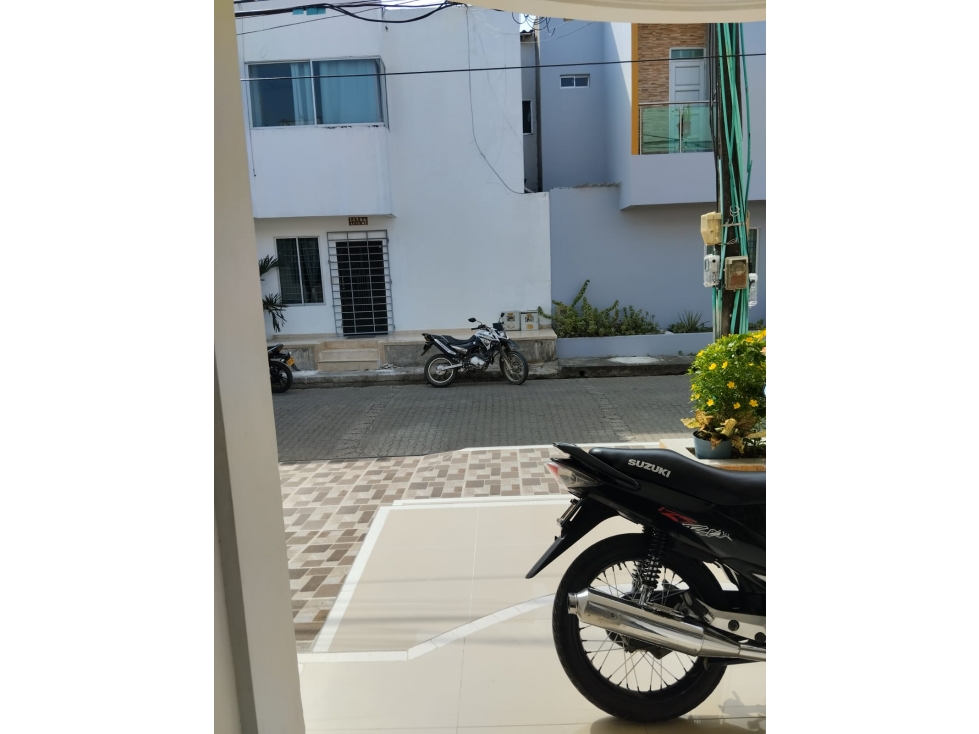 VENDO CASA DE DOS PLANTAS EN LA URBANIZACION BRIZALIA DE MONTERIA — foto 4
