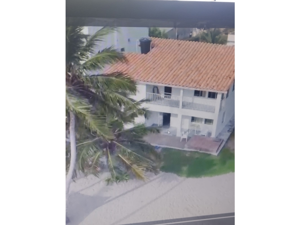 EN VENTA CABAÑA CON VISTA AL MAR EN EL FRANCES TOLU SUCRE