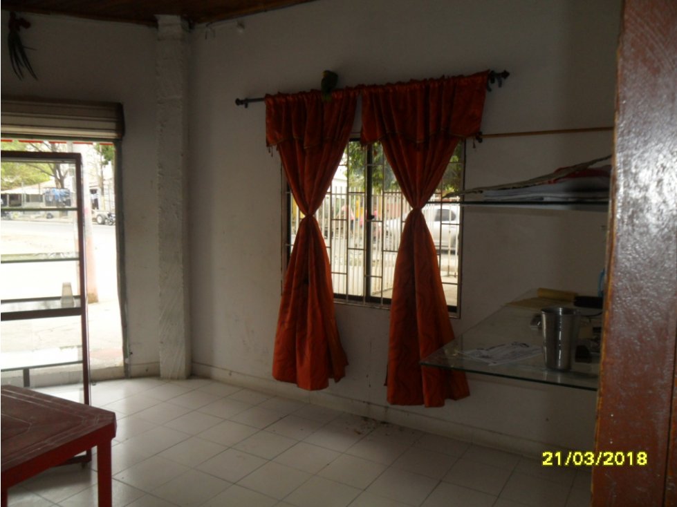 EN VENTA CASA EN ESQUINA CON LOCAL MONTERIA COLOMBIA