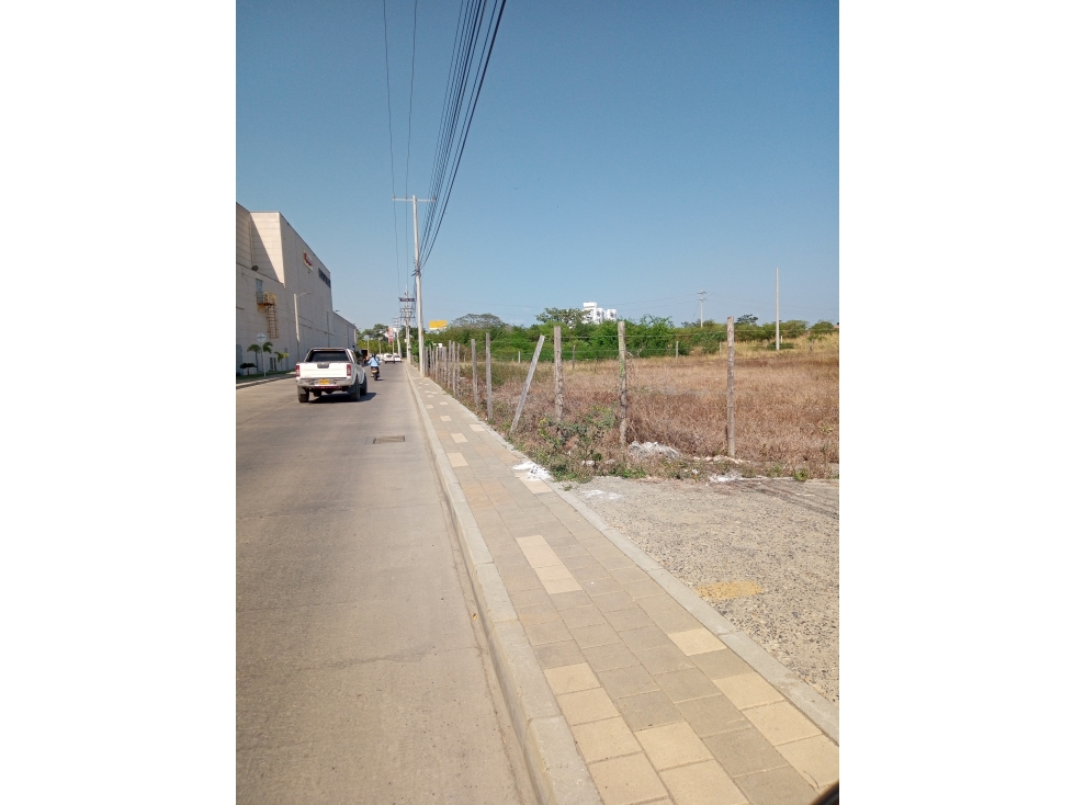 EN VENTA LOTE DETRAS DEL CENTRO COMERCIAL NUESTRO MONTERIA CÓRDOBA