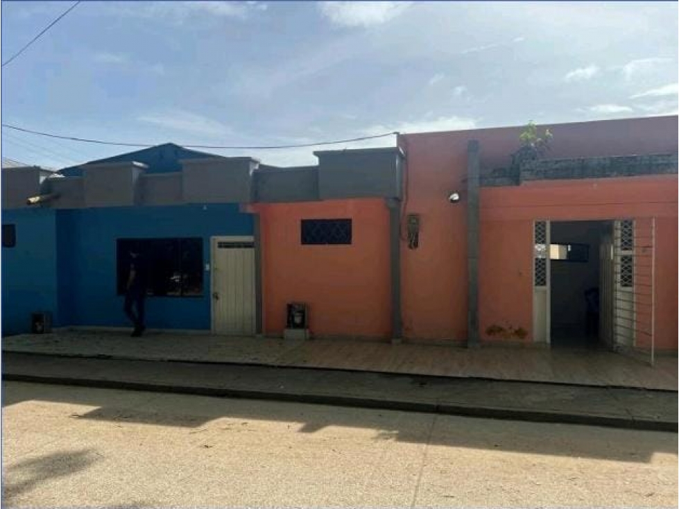 VENDO CASA CON 2 APARTAMENTOS URB. BETANCÍ MONTERÍA CÓRDOBA