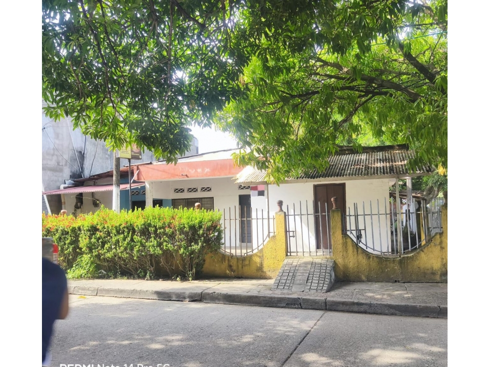 VENDO LOTE COMERCIAL UBICADO EN CENTRO DE MONTERÍA CÓRDOBA