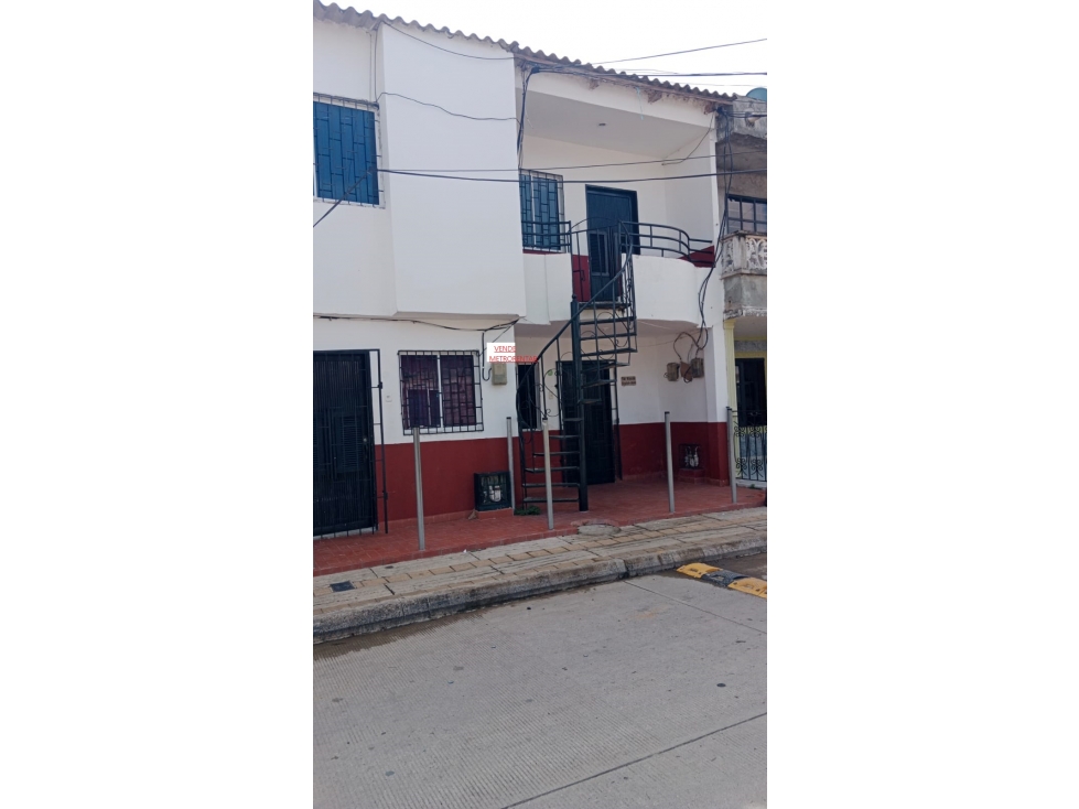 VENDO CASA DE DOS PLANTAS EN BARRIO CARACACOLI MONTERIA CORDOBA