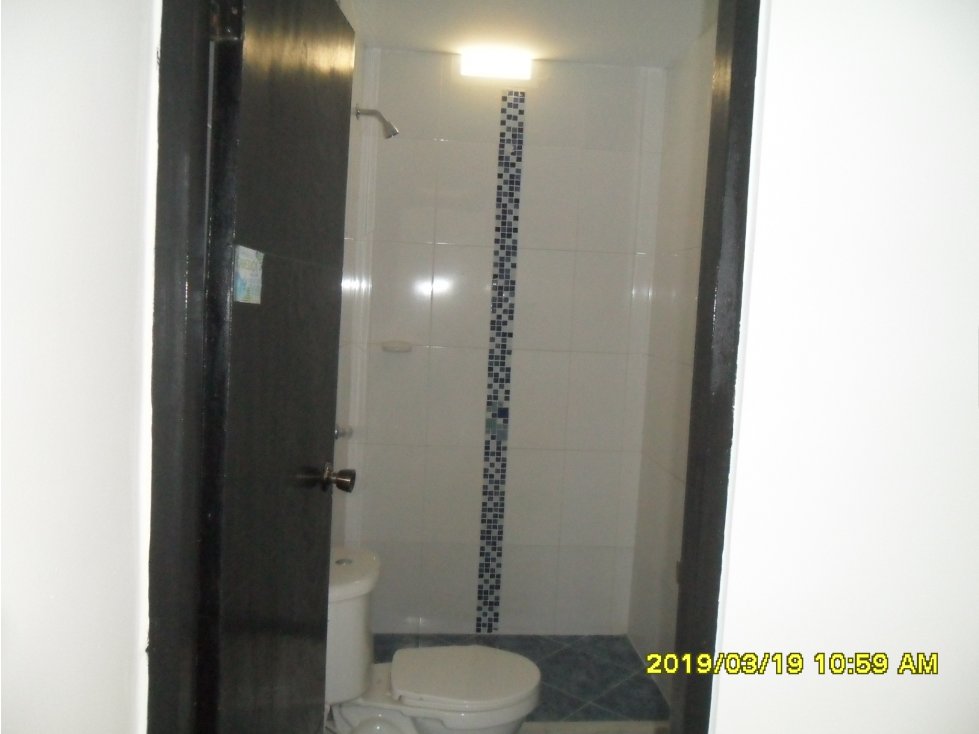 VENDO DE OPORTUNIDAD APARTAMENTO Y LOCAL EN EL BARRIO 6 DE MARZO — foto 6