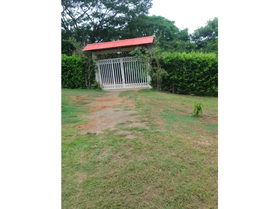 VENDO CASA CAMPESTRE VIA A PLANETA RICA CERCA A MONTERIA