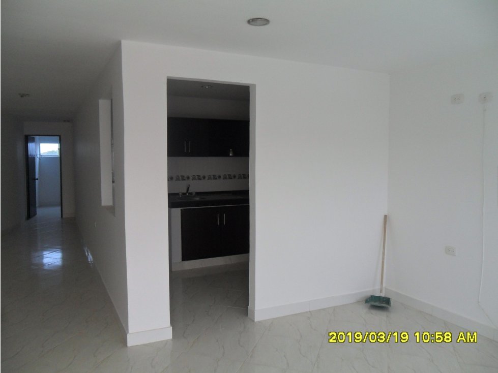VENDO DE OPORTUNIDAD APARTAMENTO Y LOCAL EN EL BARRIO 6 DE MARZO — foto 5