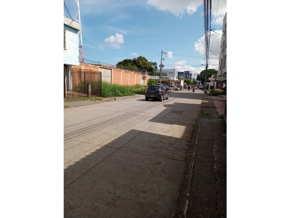 VENDO CASA DE DOS PLANTAS EN EL CENTRO DE MONTERIA CORDOBA — foto 3