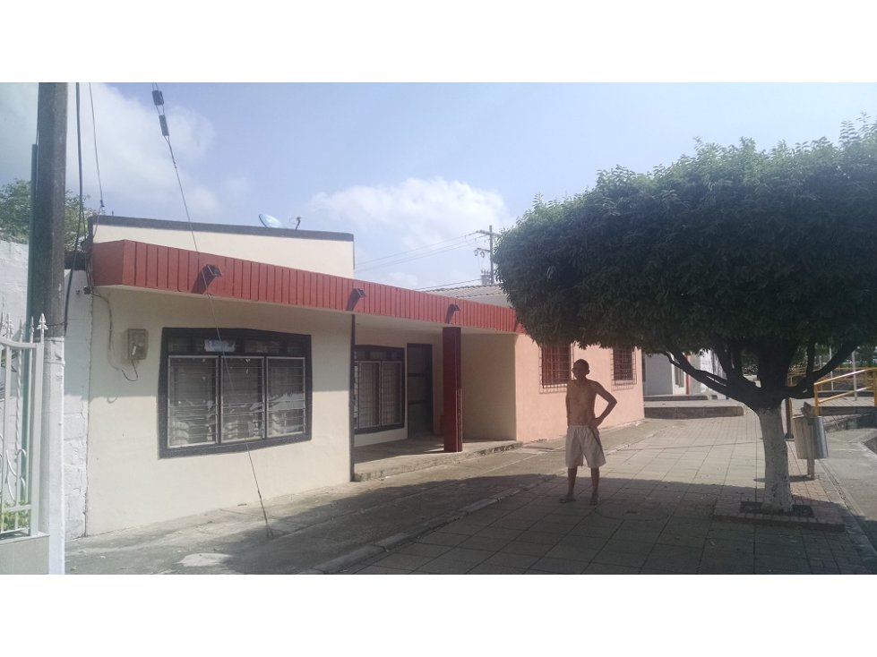 EN VENTA LOTE CON MEJORAS EN EL CENTRO MONTERIA CORDOBA COLOMBIA