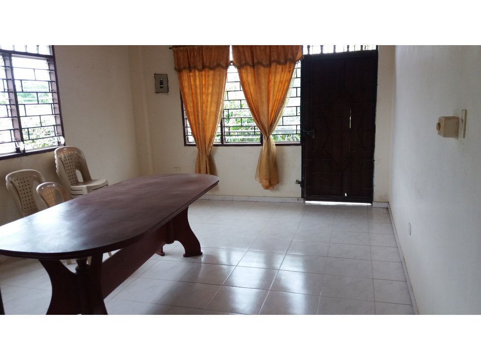 EN VENTA CASA DE DOS PISOS EN BUENAVISTA MONTERIA COLOMBIA — foto 2