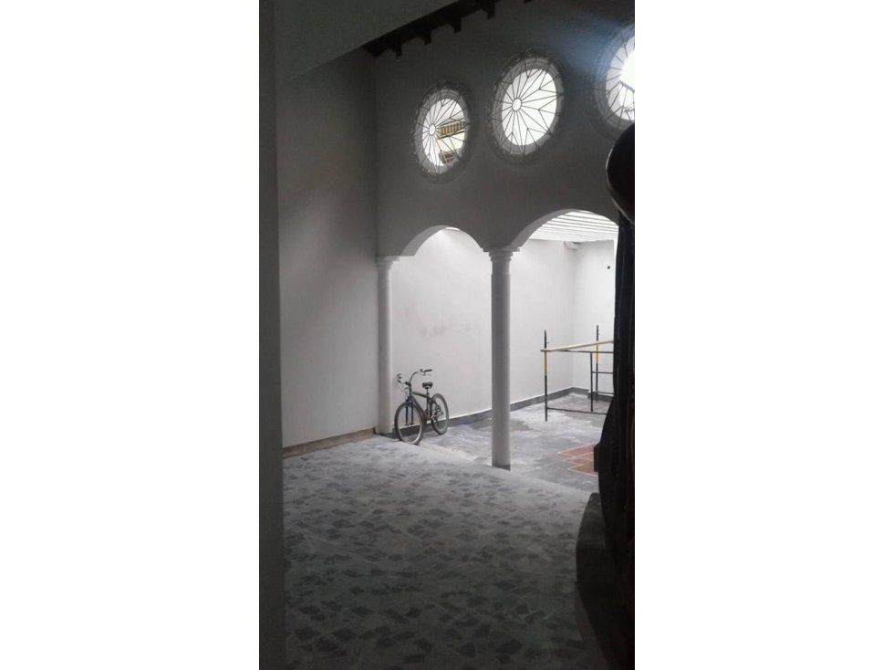 EN ARRIENDO CASA AMPLIA AVENIDA PRIMERA MONTERIA CORDOBA COLOMBIA - 4