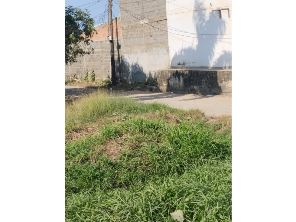 EN VENTA LOTE DE TERRENO ESQUINERO VIA A PLANETA RICA — foto 4
