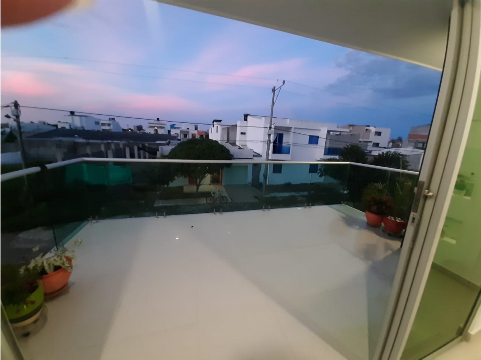 EN VENTA CASA DE DOS PLANTAS EN LA URBANIZACION CAMPO ALEGRE MONTERIA — foto 2