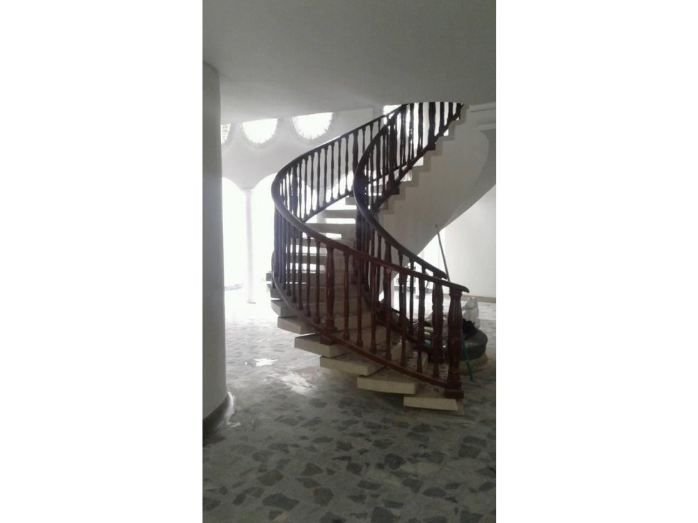 EN ARRIENDO CASA AMPLIA AVENIDA PRIMERA MONTERIA CORDOBA COLOMBIA - 5