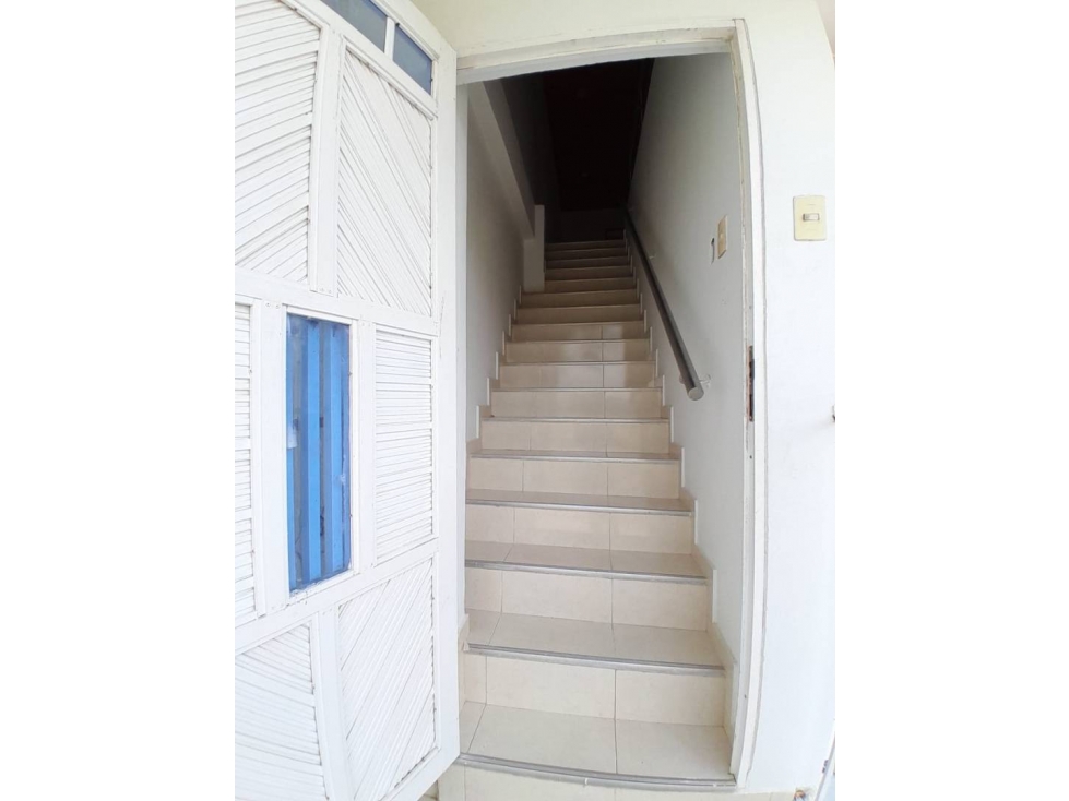 VENTA DE APARTAMENTO EN SANTA BARABARA MONTERIA — foto 3
