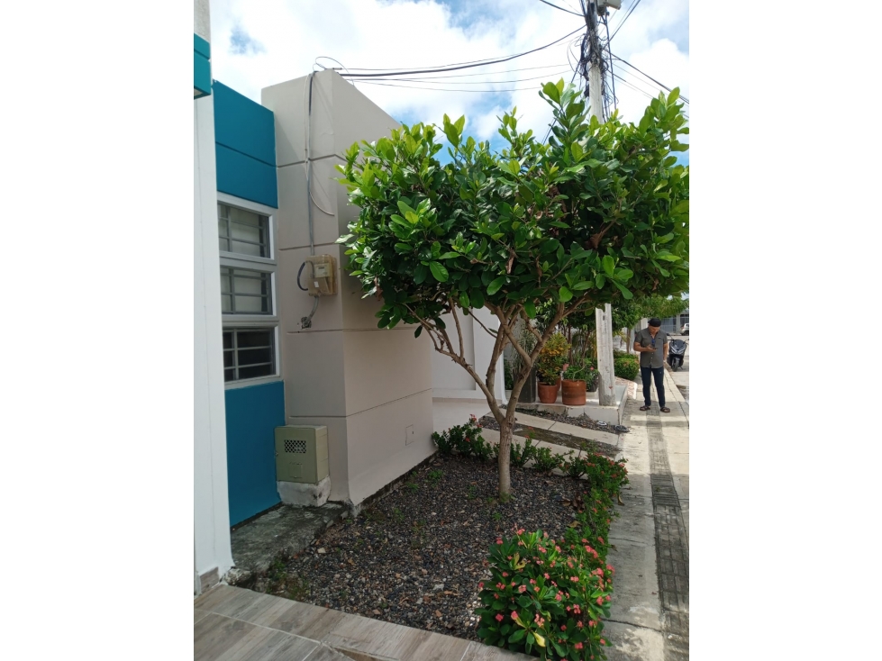 EN VENTA CASA EN LA URBANIZACION SANTA ELENA — foto 2