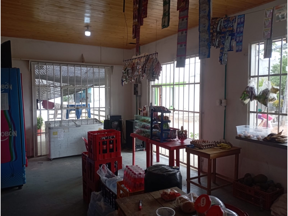 VENDO CASA CON LOCAL COMERCIAL BARRIO LAS NAVARRA MARGEN IZQUIERDA — foto 6