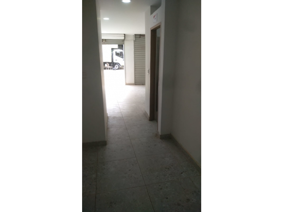 EN ARRIENDO LOCAL EN EL CENTRO MONTERIA CORDOBA — foto 4