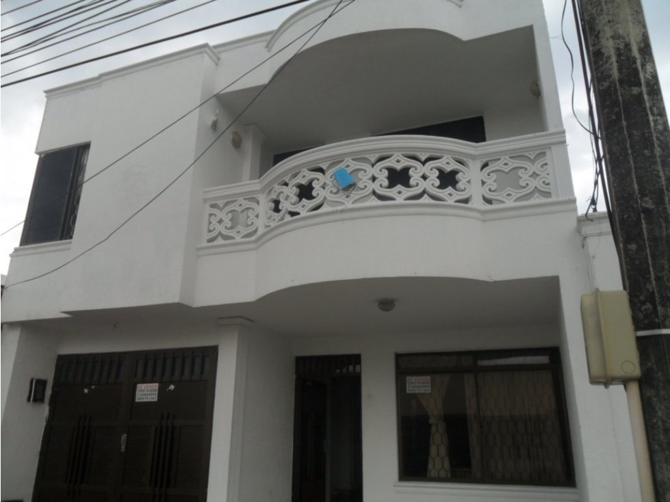 EN VENTA CASA DE DOS PLANTAS EN LA JULIA MONTERIA COLOMBIA