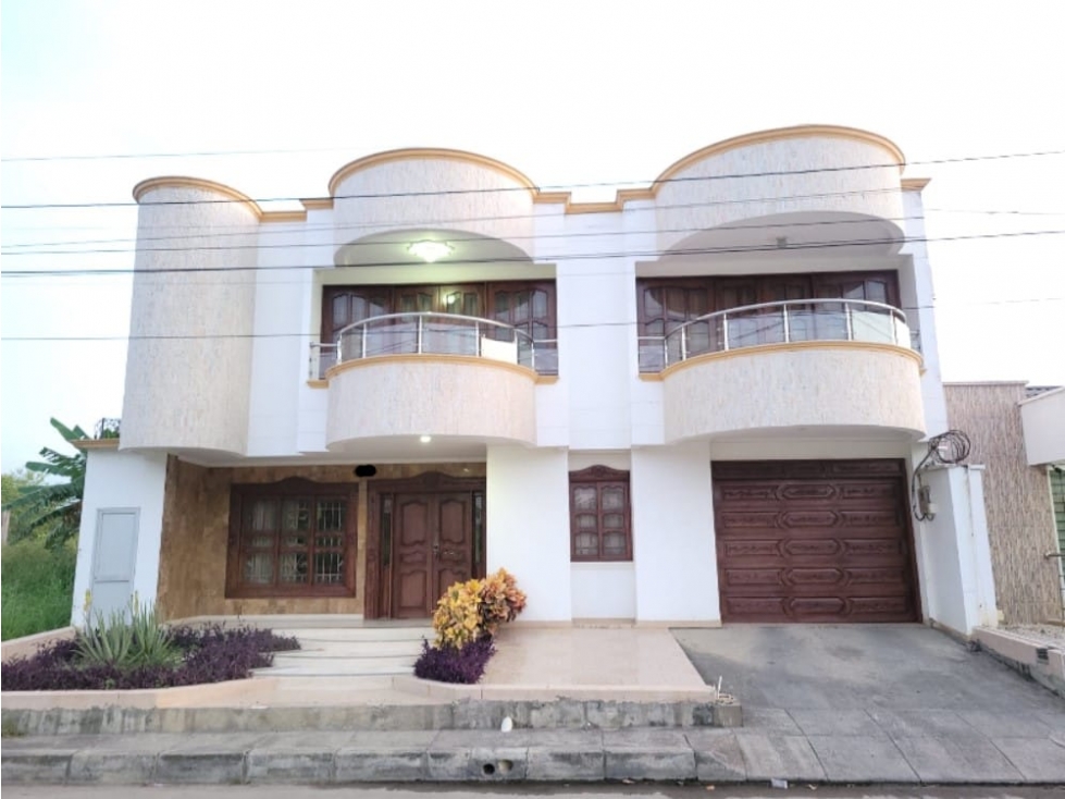 VENDO CASA UBICADA EN BARRIO LA CASTELLANA MONTERÍA CÓRDOBA