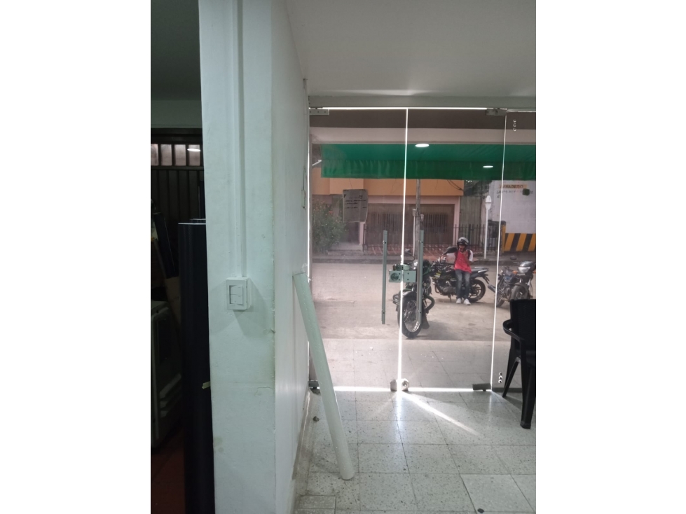 VENDO CASA DE DOS PLANTAS EN EL CENTRO DE MONTERIA CORDOBA — foto 4