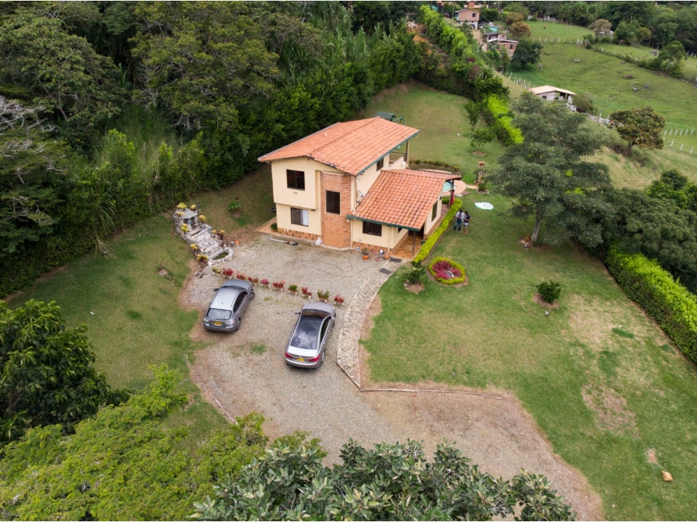 Hermosa finca en venta en Girardota, excelente ubicacion - 3