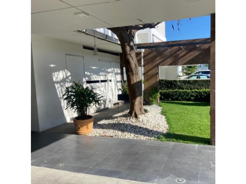 VENTA DE CASA CON ENORME JARDÍN SOBRE FAIRWAY PARAISO COUNTRY CLUB — foto 4