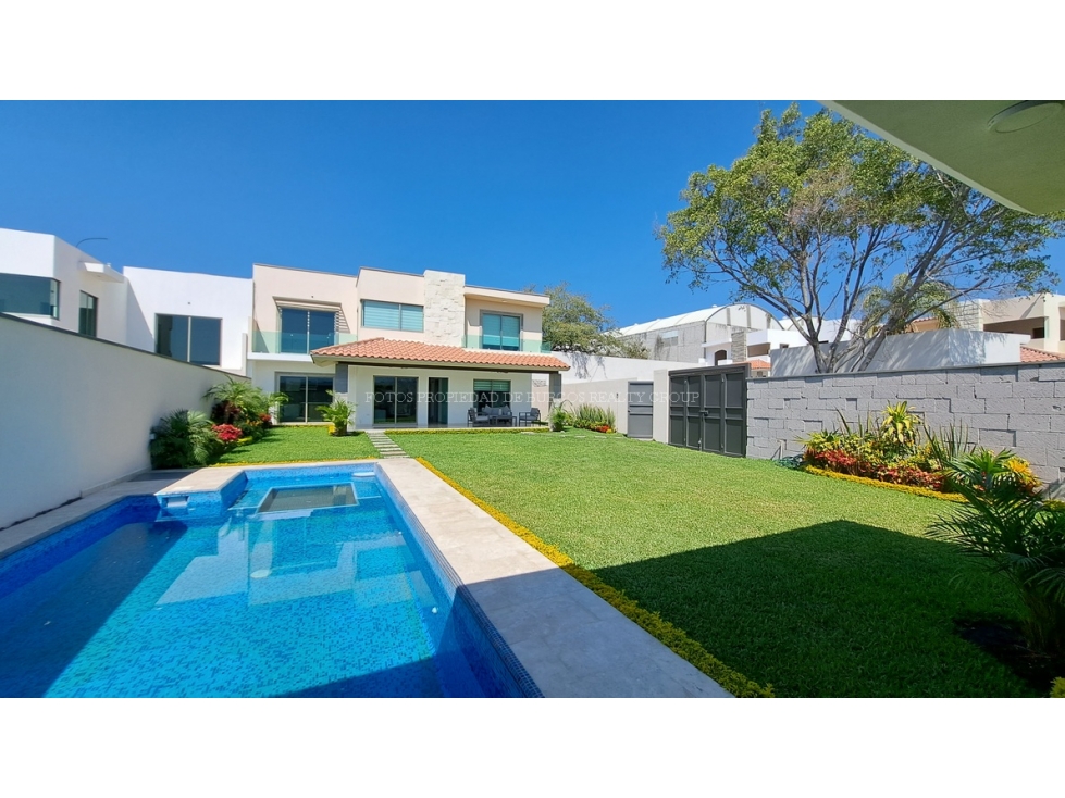 CASA EN VENTA FRENTE AL NUEVO TEC DE MONTERREY | $4,800,000