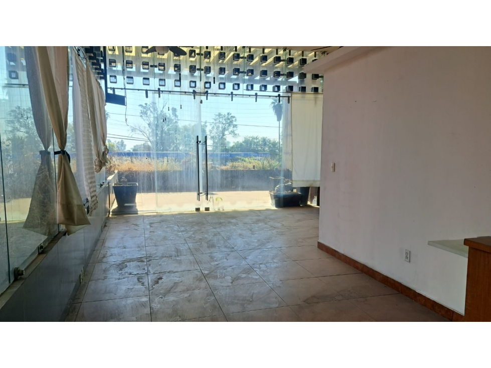 Venta de Edificio en esquina a un costado de Costco - 3