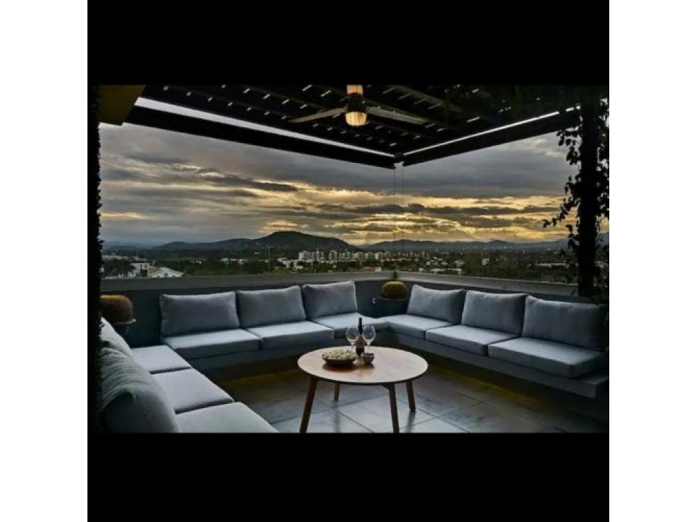 VENTA DE EXCLUSIVO PENTHOUSE EN PARAISO COUNTRY CLUB - 1