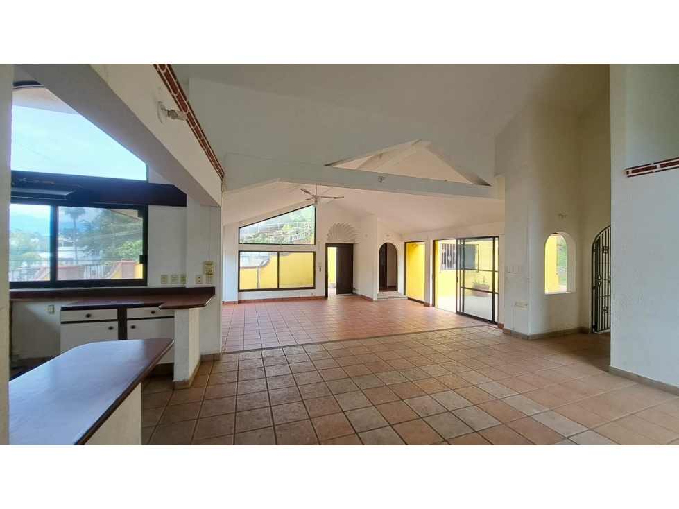 CASA DE UN NIVEL EN FRACC. BURGOS $4,200,000 PARA REMODELAR — foto 6