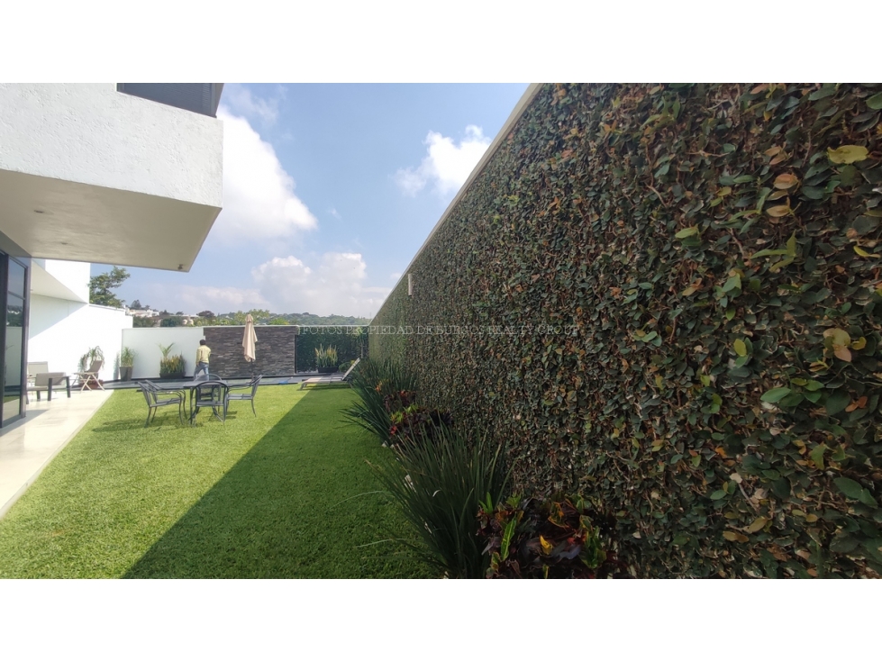 CASA SOLA EN VENTA EN RESIDENCIAL CORINTO - JARDÍN Y ALBERCA — foto 5