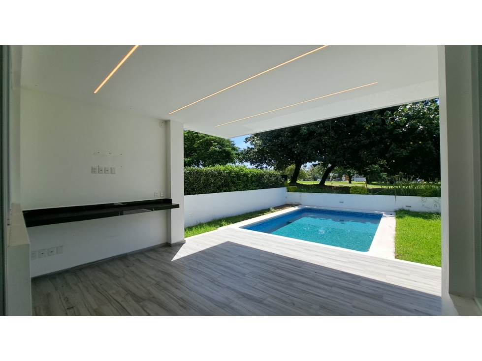 CASA SOLA EN RENTA EN CLUB DE GOLF PARAISO - $63,000.00 - 3
