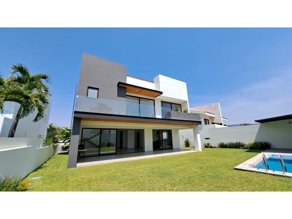 CASA SOLA EN VENTA EN PARAÍSO COUNTRY CLUB 5 RECÁMARAS
