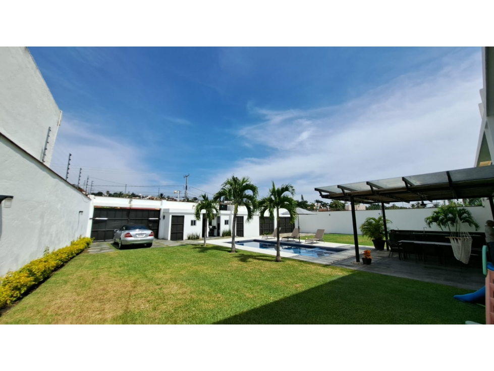 CASA CON ENORME JARDÍN, EN DOS LOTES EN FRACC. BURGOS $17,000,000 - 5