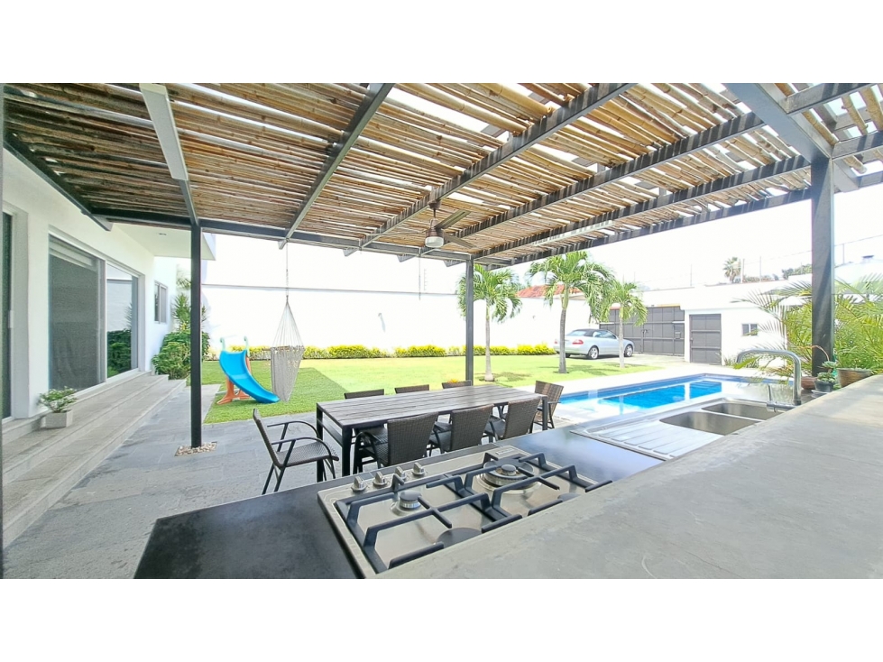 CASA CON ENORME JARDÍN, EN DOS LOTES EN FRACC. BURGOS $17,000,000 - 6