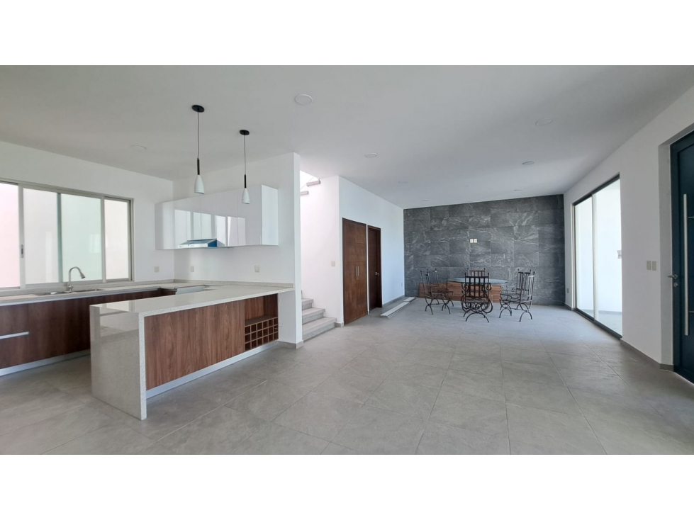 CASA EN VENTA EN FRACC. BURGOS | $5,850,000 — foto 2