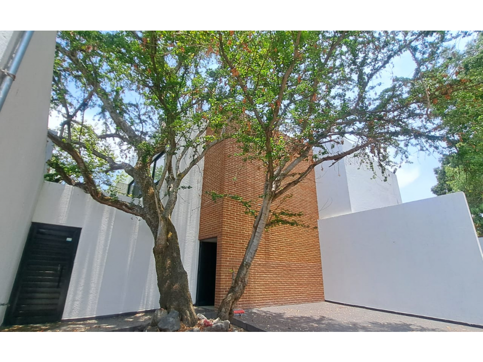 CASA EN VENTA EN LOMAS DE CUERNAVACA | $4,250,000