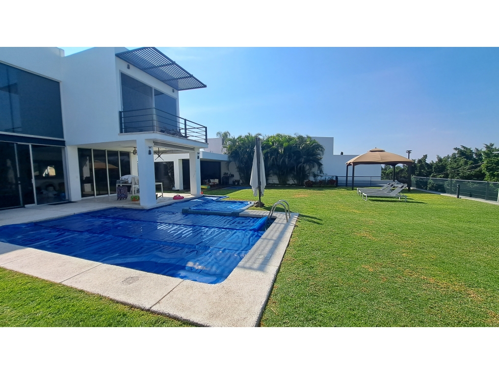 Casa Venta en Corinto Residencial | Más de 700 M2 de Jardín