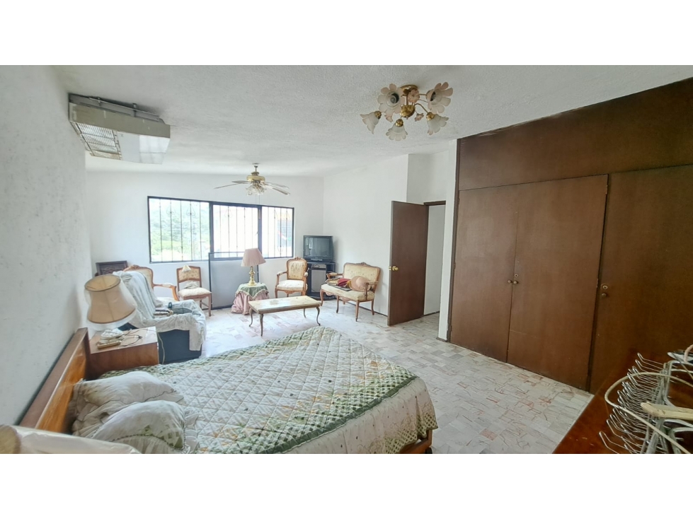 CASA EN VENTA EN CONDOMINIO GUACAMAYAS, LOMAS DE CUERNAVACA $3,300,000 - 5