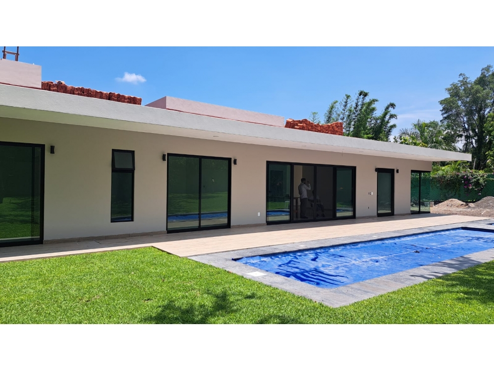CASA DE UN NIVEL EN VENTA EN REAL DE TEZOYUCA $16,000,000